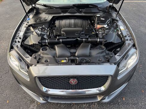 Used 2017 Jaguar XJ R-Sport RWD image 83