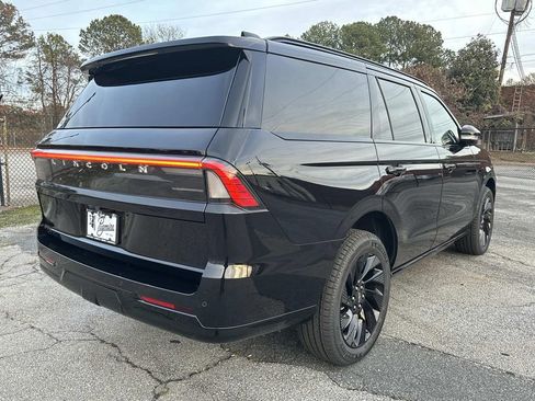 New 2025 Lincoln Navigator Reserve w/ Jet Appearance Package image 7