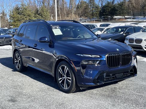 Certified 2026 BMW X7 xDrive40i w/ M Sport Package image 3