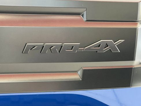 Used 2025 Nissan Frontier PRO-4X image 2