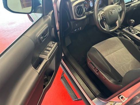 Certified 2023 Toyota Tacoma TRD Sport AWD/4WD image 9