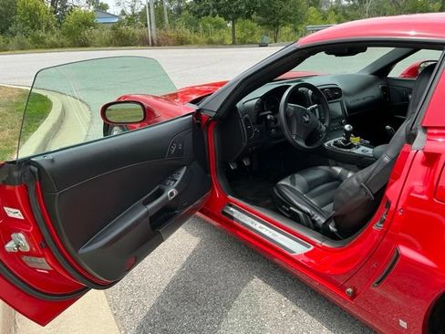 Used 2008 Chevrolet Corvette Z06 w/ Preferred Equipment Group RWD image 16