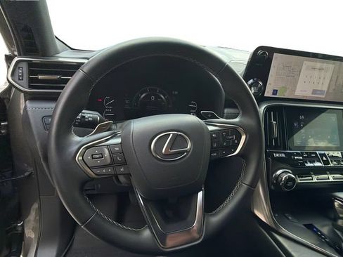 Used 2023 Lexus LX 600 4WD w/ Interior Upgrade Package image 26