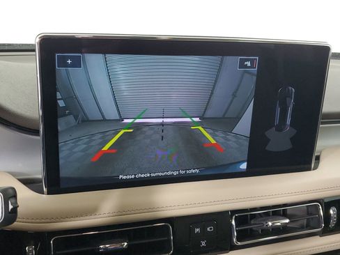 Used 2023 Lincoln Nautilus FWD w/ Premium Package image 39