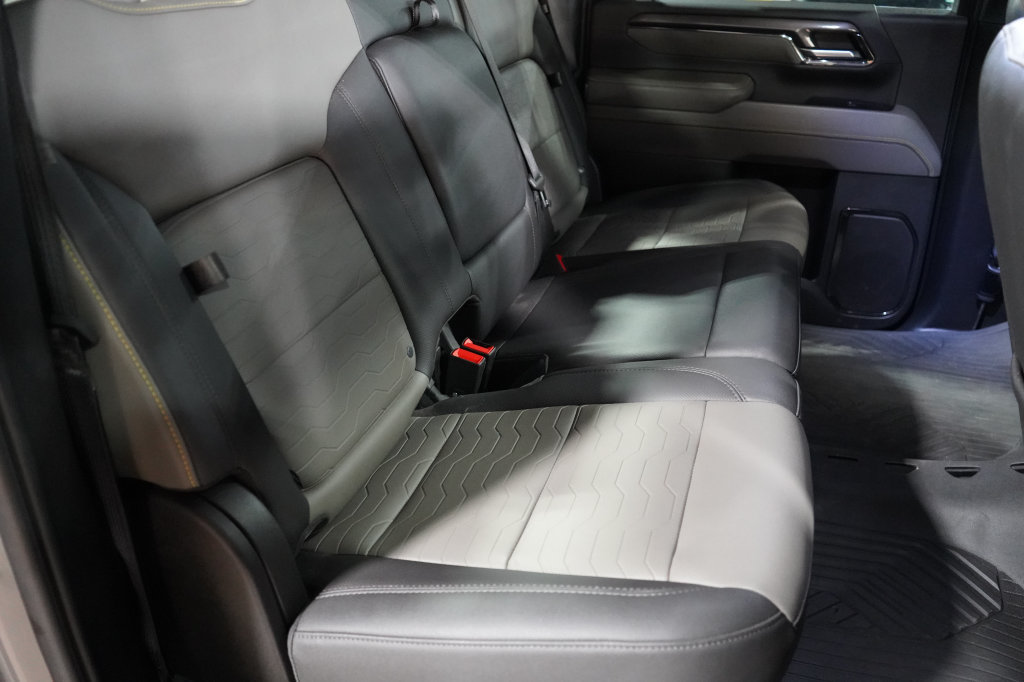 Used 2024 Chevrolet Silverado 2500 ZR2 w/ ZR2 Bison Edition AWD/4WD image 21