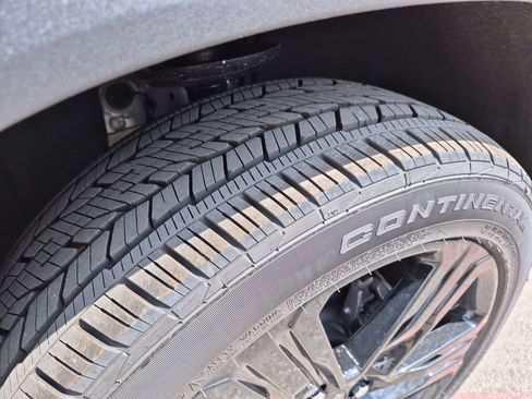 New 2026 GMC Acadia Elevation w/ Black Edition FWD image 16