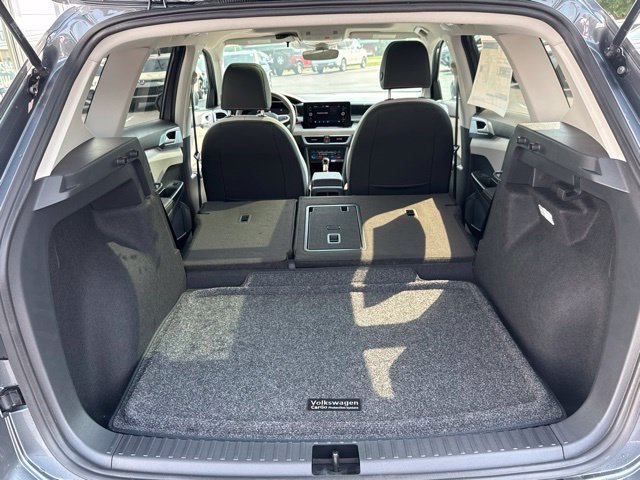 New 2026 Volkswagen Taos SE AWD/4WD image 32