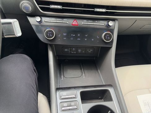 Used 2024 Hyundai Sonata SEL image 16