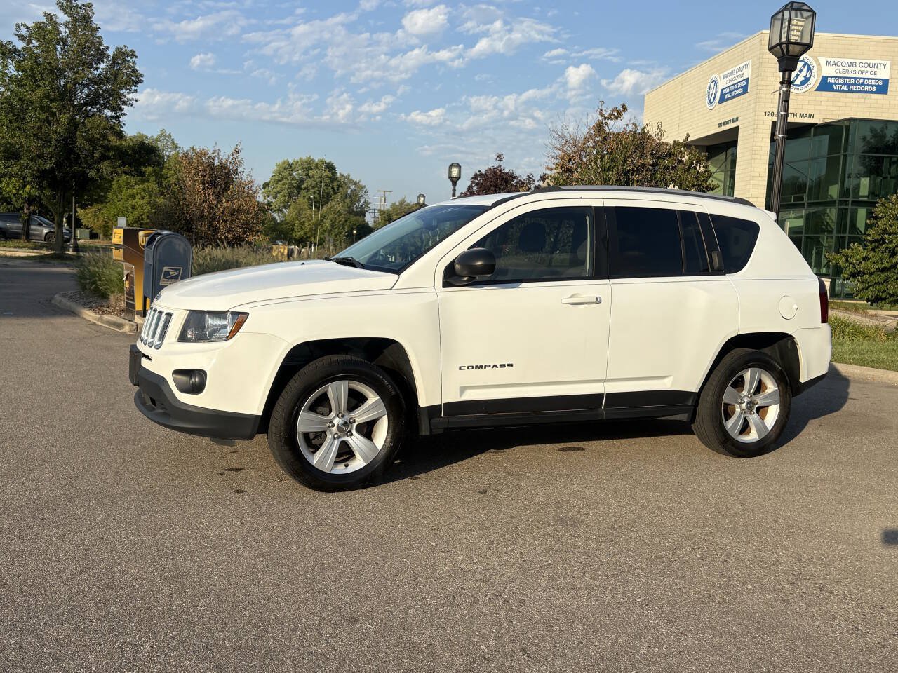 Used 2017 Jeep Compass Sport w/ Power Value Group AWD/4WD image 14