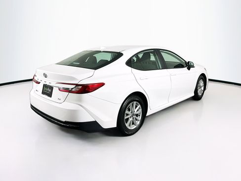 Used 2025 Toyota Camry LE image 9