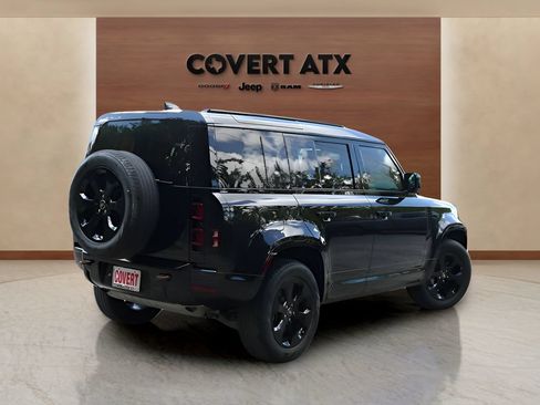 Used 2024 Land Rover Defender 110 X-Dynamic SE AWD/4WD image 5