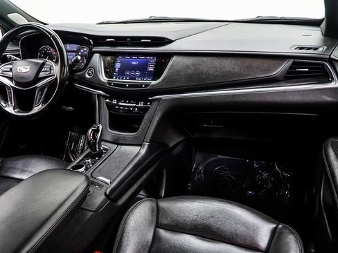 Used 2021 Cadillac XT5 Premium Luxury image 17