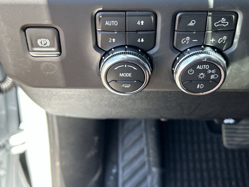 New 2026 GMC Sierra 3500 Denali Ultimate AWD/4WD image 18