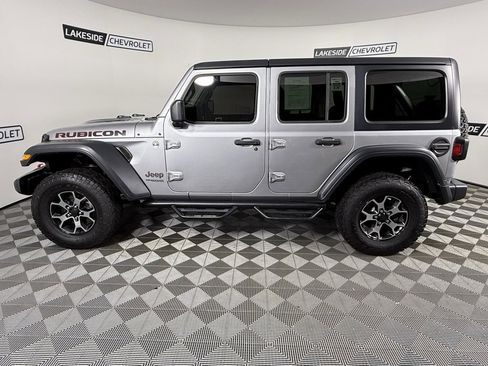 Used 2018 Jeep Wrangler Unlimited Rubicon w/ Cold Weather Group image 3