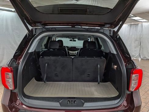 Used 2022 Ford Explorer XLT w/ Equipment Group 202A image 23