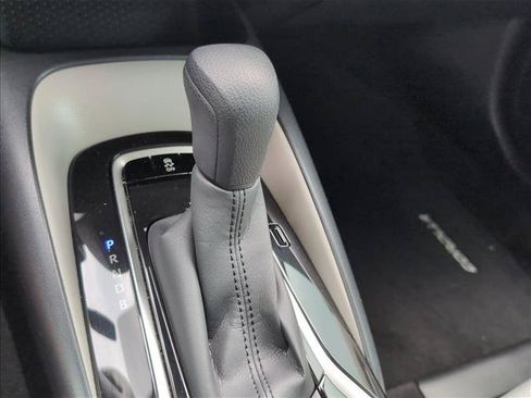 Used 2020 Toyota Corolla LE FWD image 14