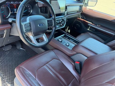 Used 2023 Ford Expedition Max Limited image 16
