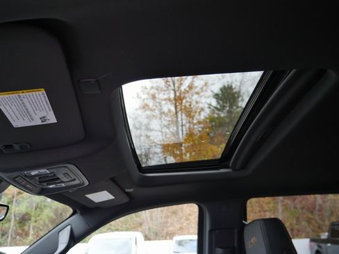 New 2026 Chevrolet Silverado 1500 High Country w/ Technology Package image 26