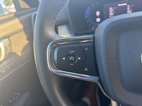 Used 2025 Volvo XC40 B5 Core image 20