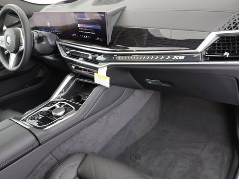 New 2026 BMW X6 xDrive40i image 21