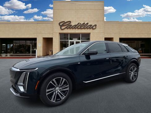 New 2026 Cadillac Lyriq Premium Luxury image 7