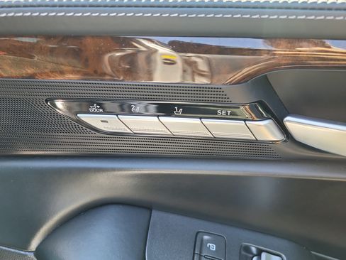 Used 2018 Genesis G90 5.0 Ultimate RWD image 26