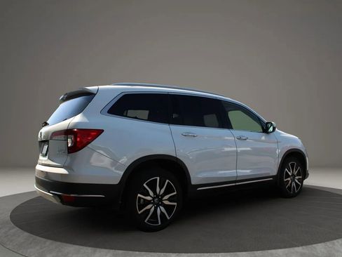 Used 2021 Honda Pilot Touring image 8