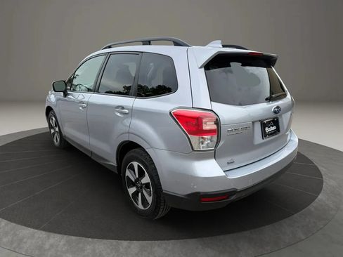 Used 2017 Subaru Forester 2.5i Premium w/ All-Weather Package AWD/4WD image 9