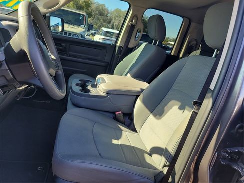 Used 2018 RAM 1500 Express image 17