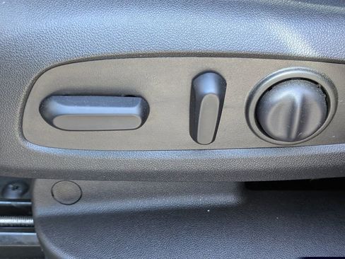 Used 2024 Chevrolet Equinox LT image 21