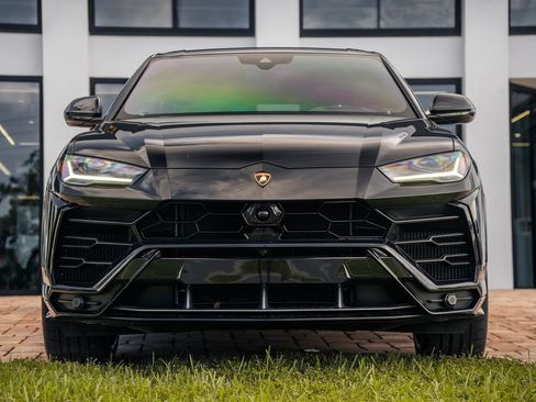 Used 2021 Lamborghini Urus AWD/4WD image 9