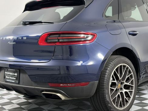 Used 2018 Porsche Macan AWD/4WD image 27
