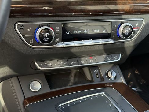 Used 2019 Audi Q5 Prestige image 25