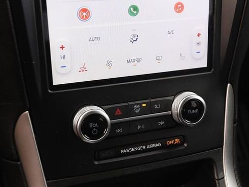 Certified 2024 Ford Edge SEL image 17