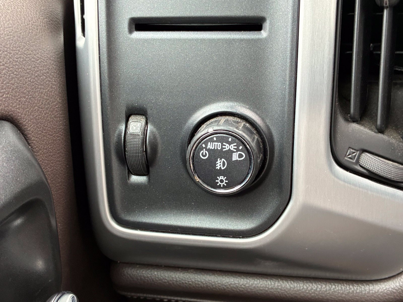 Used 2016 GMC Sierra 1500 SLE w/ SLE Value Package RWD image 26