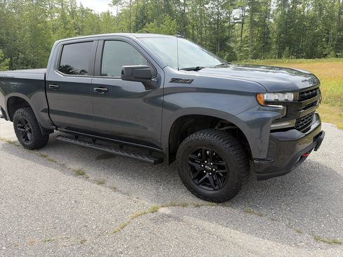 Used 2021 Chevrolet Silverado 1500 LT Trail Boss w/ Convenience Package II AWD/4WD image 4