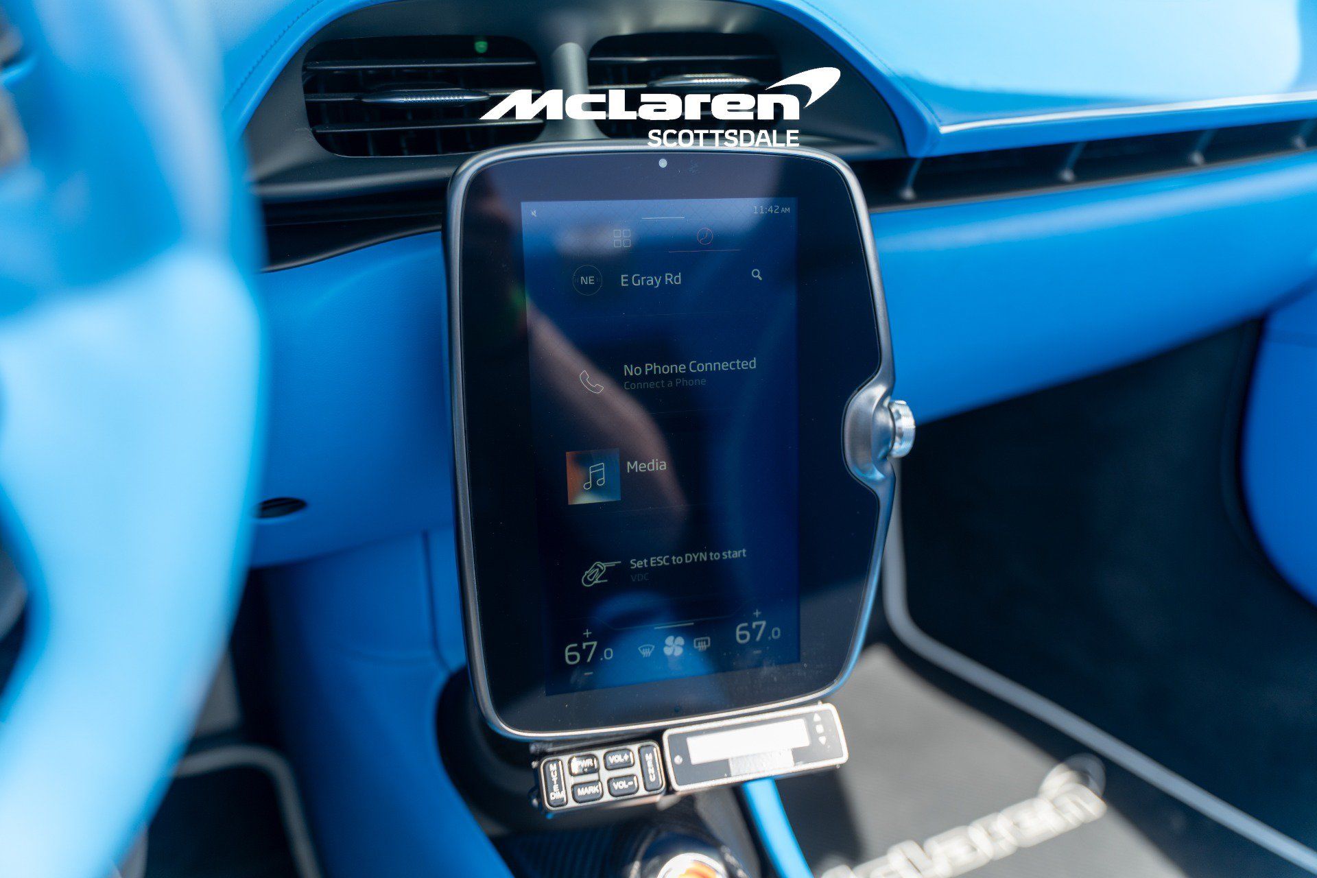 Used 2025 McLaren Artura Spider RWD image 16