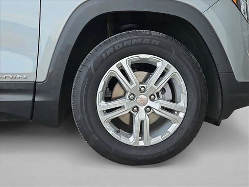 Used 2024 GMC Terrain SLE FWD image 23