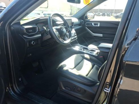 Certified 2023 Ford Explorer XLT w/ Equipment Group 202A image 17