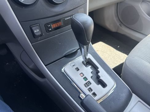 Used 2010 Toyota Corolla LE FWD image 25