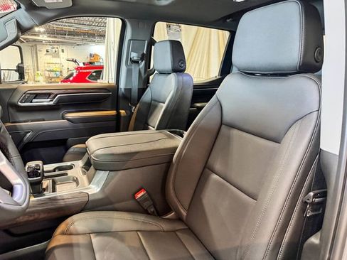 New 2026 GMC Sierra 1500 SLT w/ SLT Premium Plus Package image 16