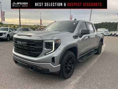 Used 2025 GMC Sierra 1500 Pro w/ Graphite Edition