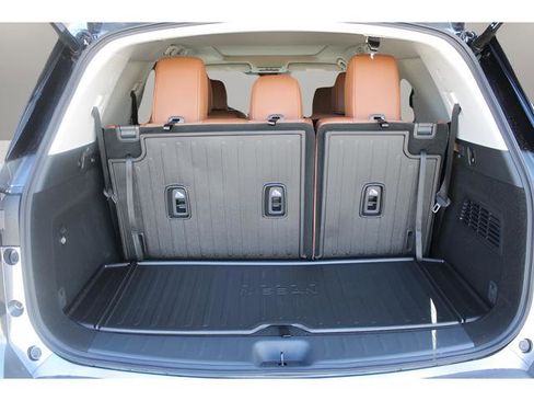 New 2026 Nissan Pathfinder Platinum AWD/4WD image 46