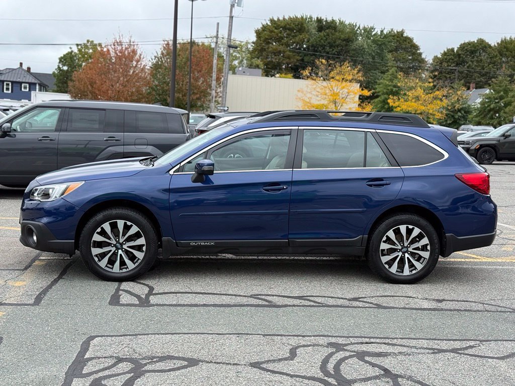 Used 2017 Subaru Outback 2.5i Limited AWD/4WD image 2