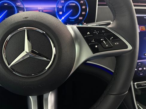 New 2026 Mercedes-Benz EQE 320 4MATIC SUV image 28