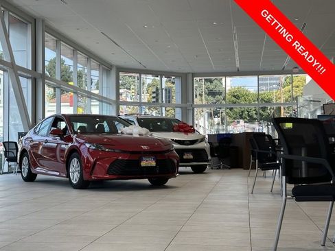 Used 2010 Toyota Prius Five image 10