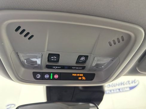 Used 2024 Chevrolet Malibu LT image 14