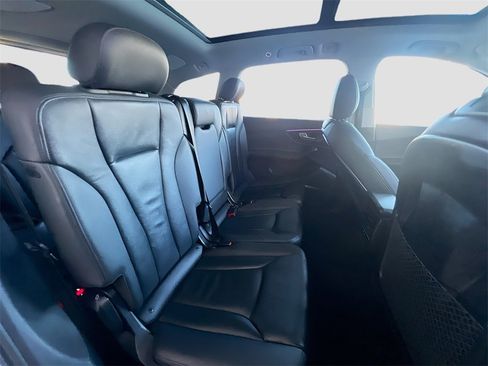 Used 2024 Audi Q7 3.0T Premium Plus image 28