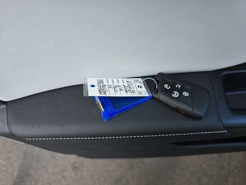 New 2026 Volkswagen Taos SE AWD/4WD image 28