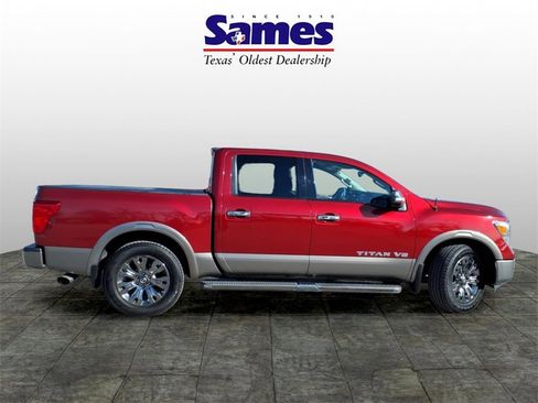 Used 2019 Nissan Titan Platinum Reserve image 5